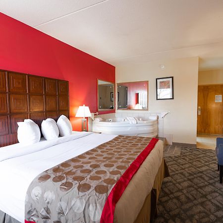 Ramada By Wyndham Columbus North Hotel Westerville Exterior foto