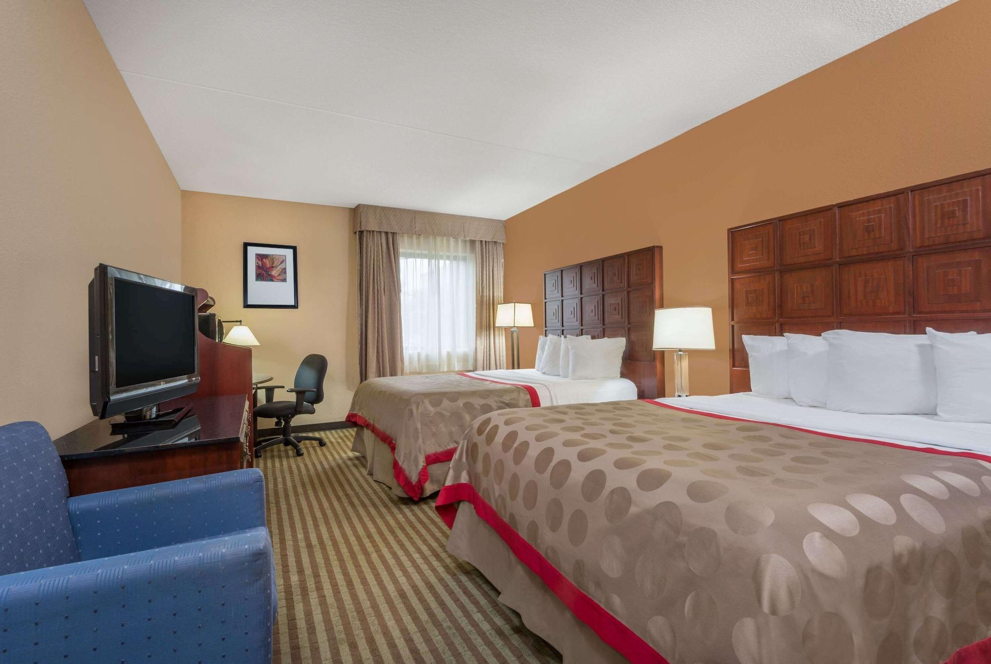 Ramada By Wyndham Columbus North Hotel Westerville Exterior foto